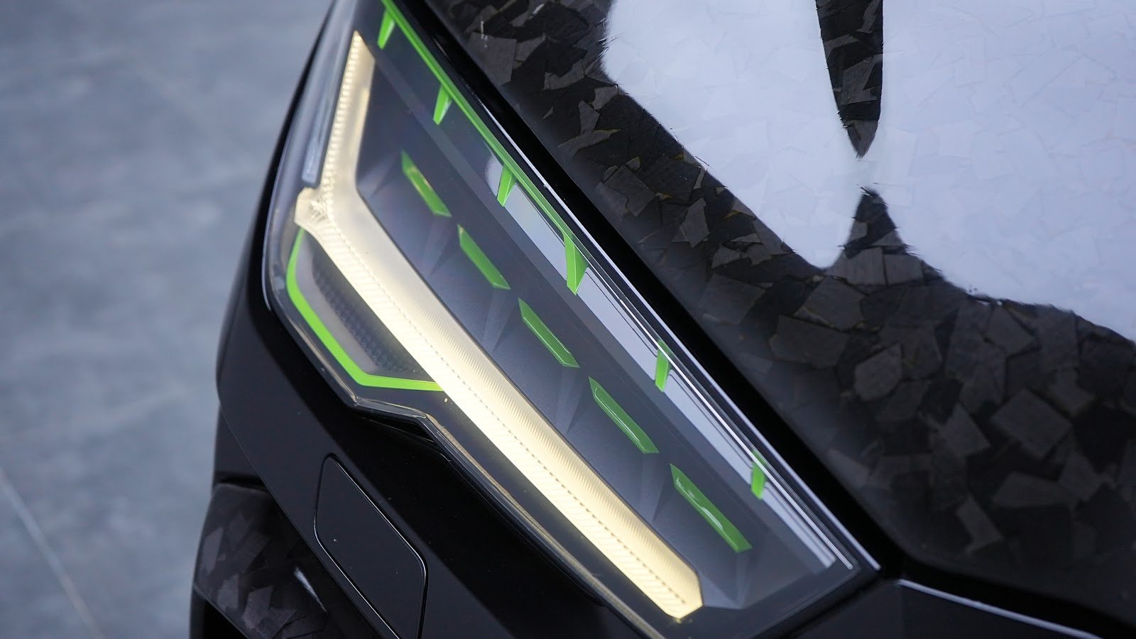 Rent Lamborghini Urus Mansory in Dubai (Black) photo 17