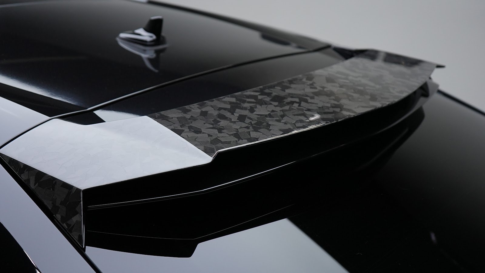 Rent Lamborghini Urus Mansory in Dubai (Black) photo 5