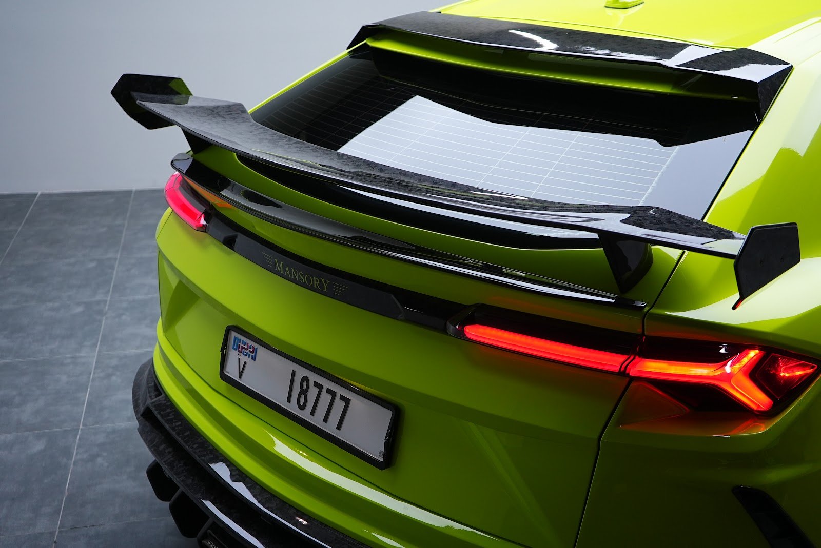 Rent Lamborghini Urus Mansory in Dubai (Green) photo 4