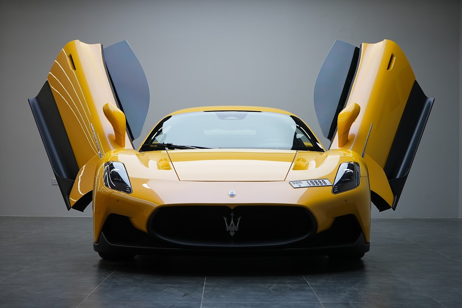 Rent Maserati MC20 in Dubai rental in Dubai