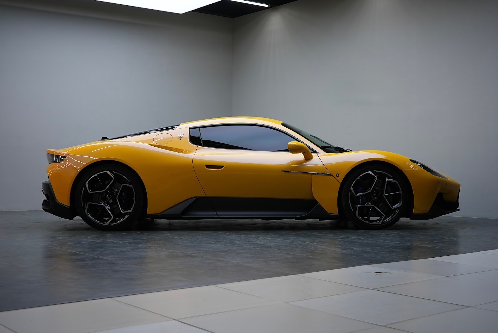 Rent Maserati MC20 in Dubai photo 14