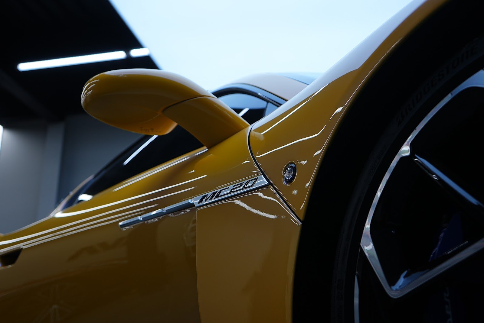 Rent Maserati MC20 in Dubai photo 3