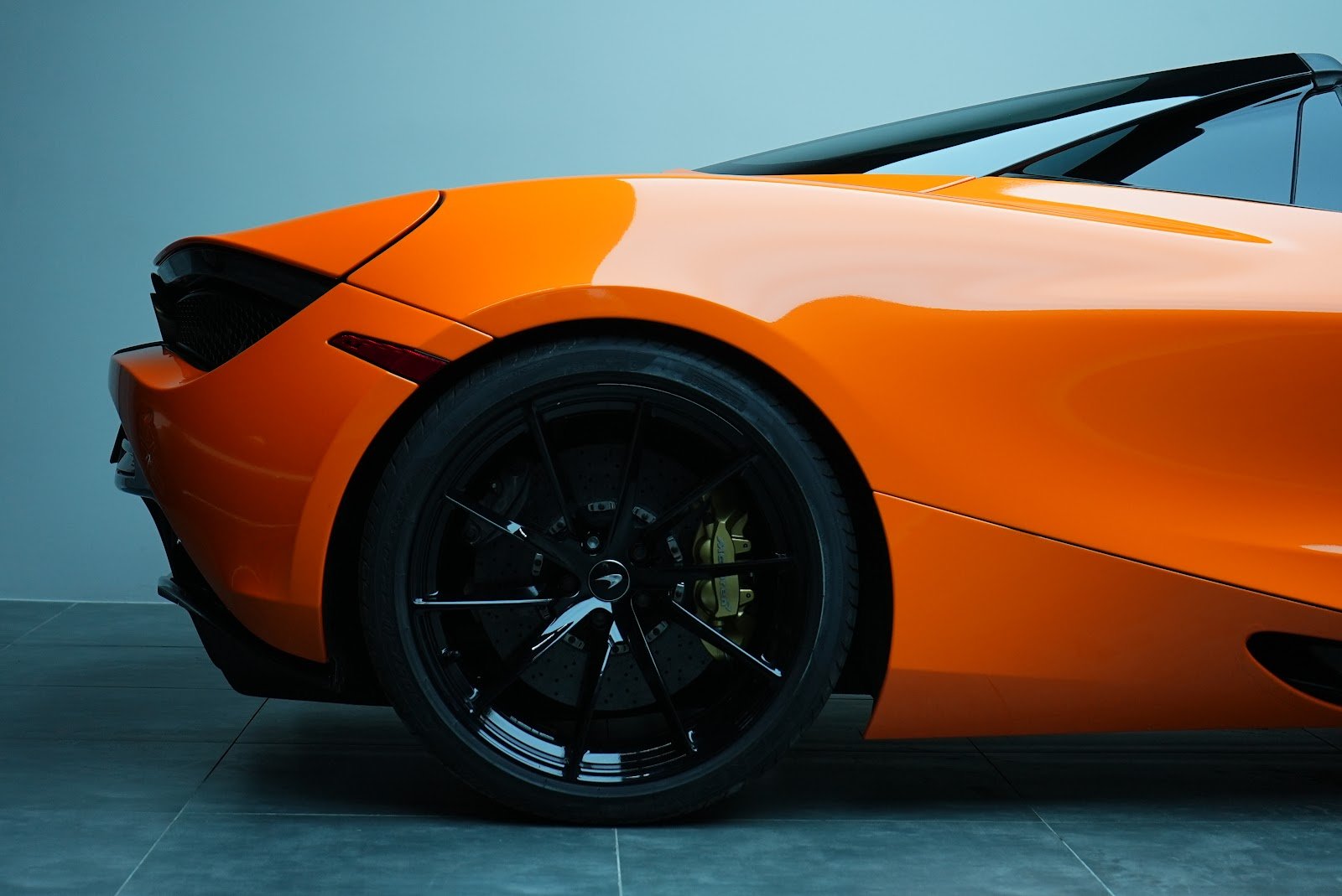Rent McLaren 720S in Dubai photo 14