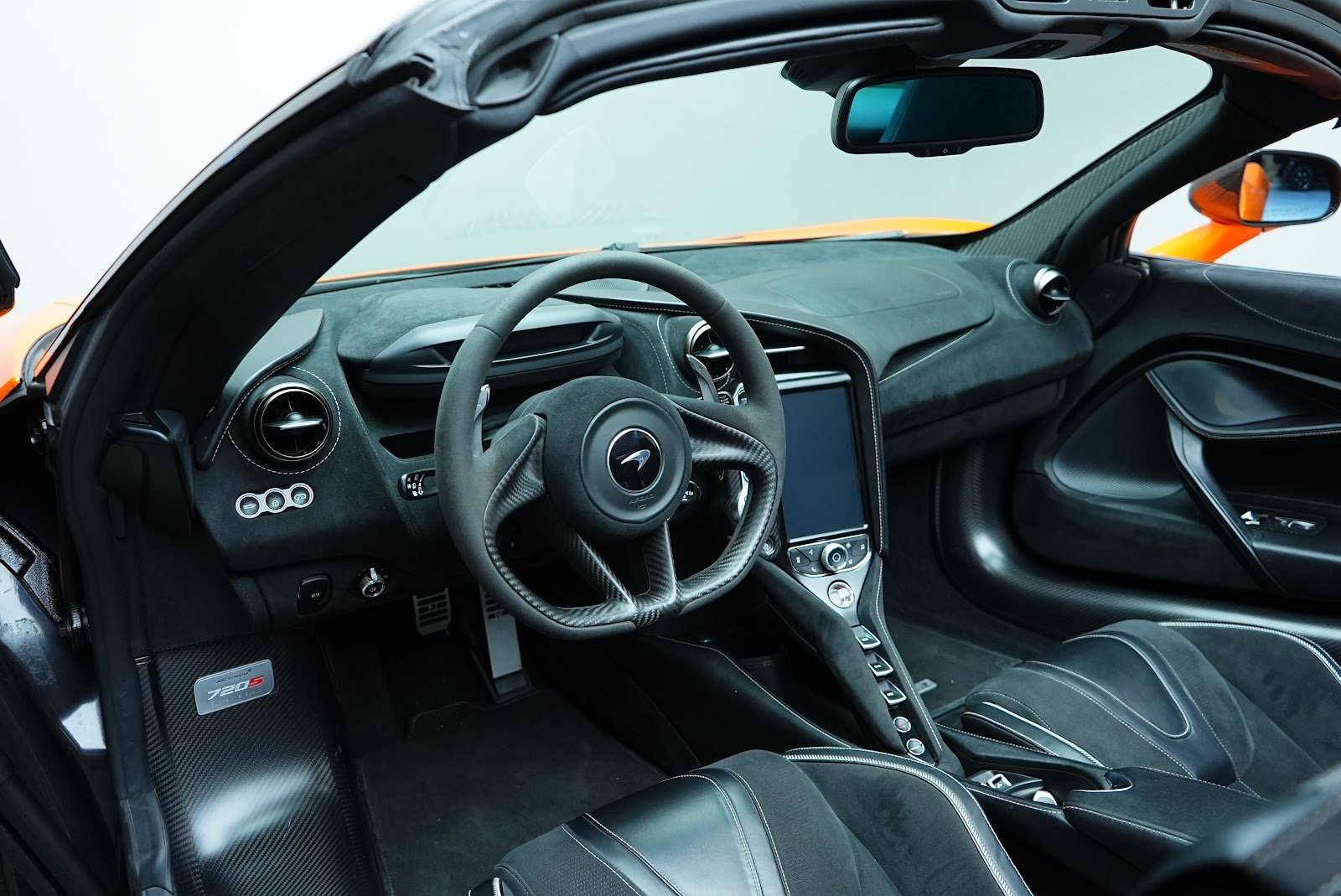 Rent McLaren 720S in Dubai photo 7