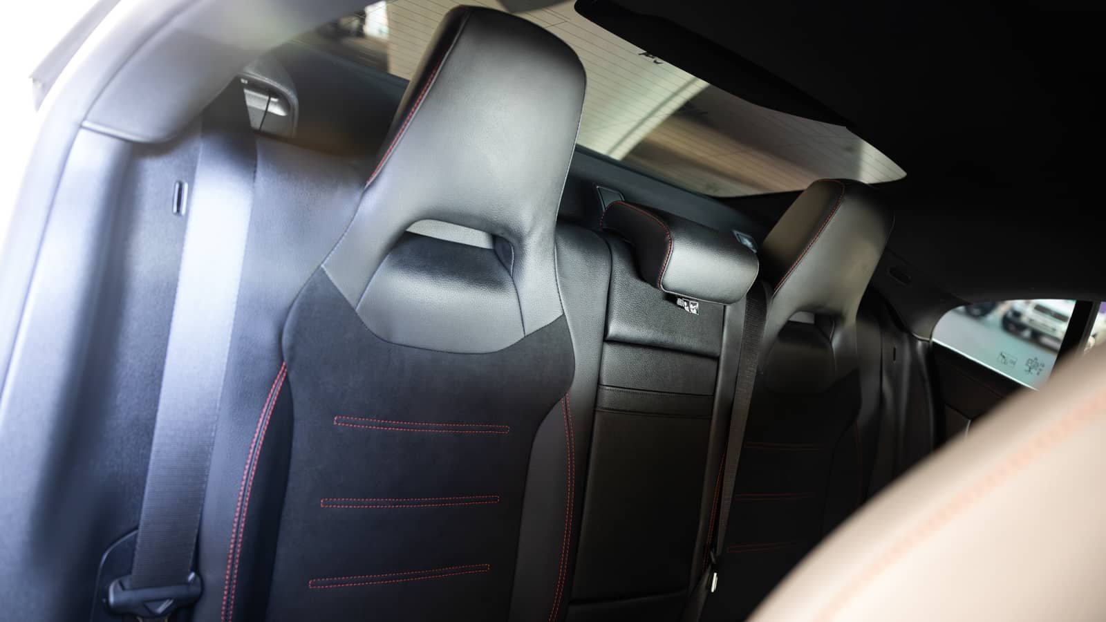 Rent Mercedes-Benz CLA250 in Dubai photo 9