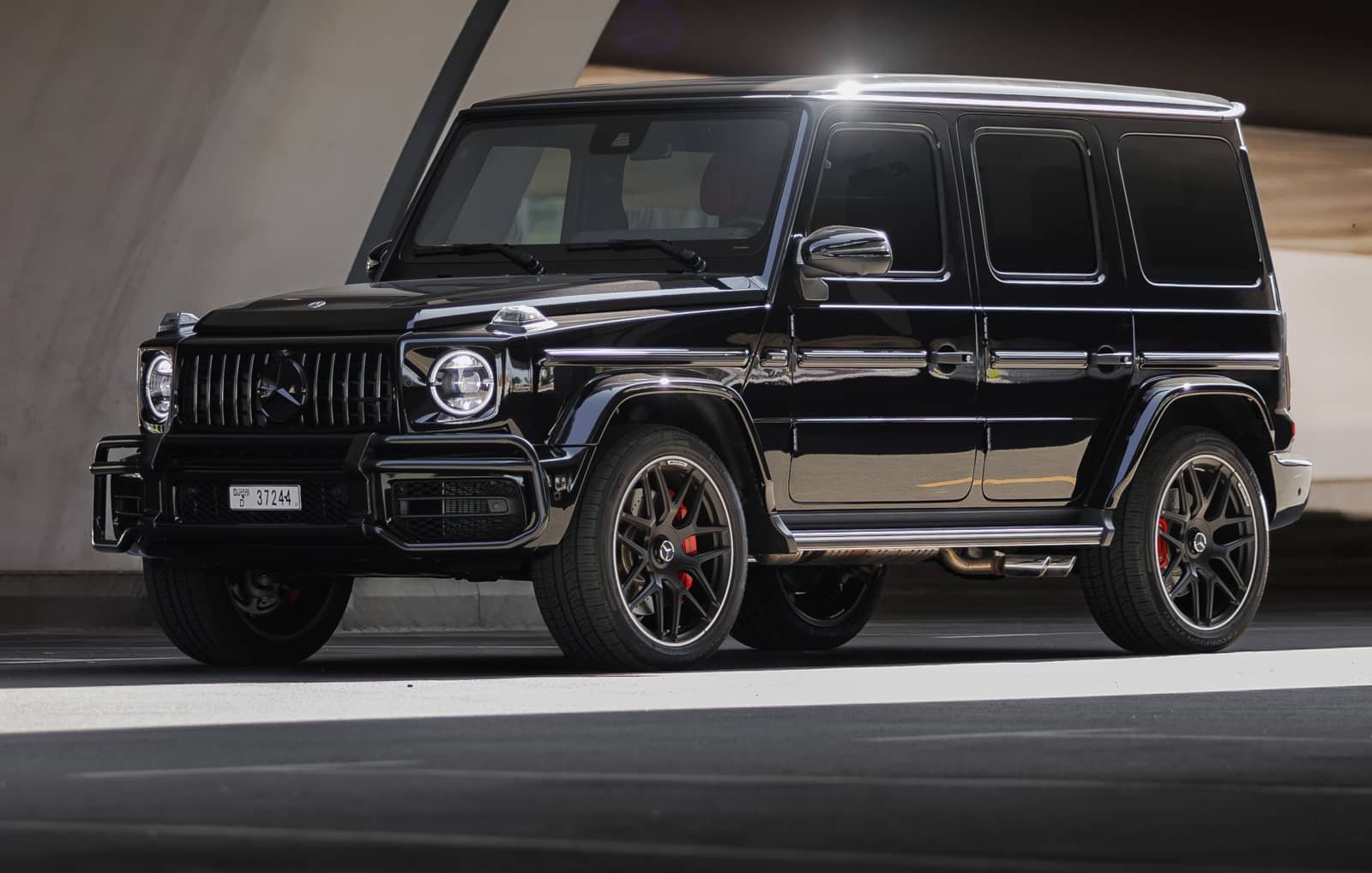 Rent Mercedes-Benz G63 in Dubai (Black Gloss) photo 3
