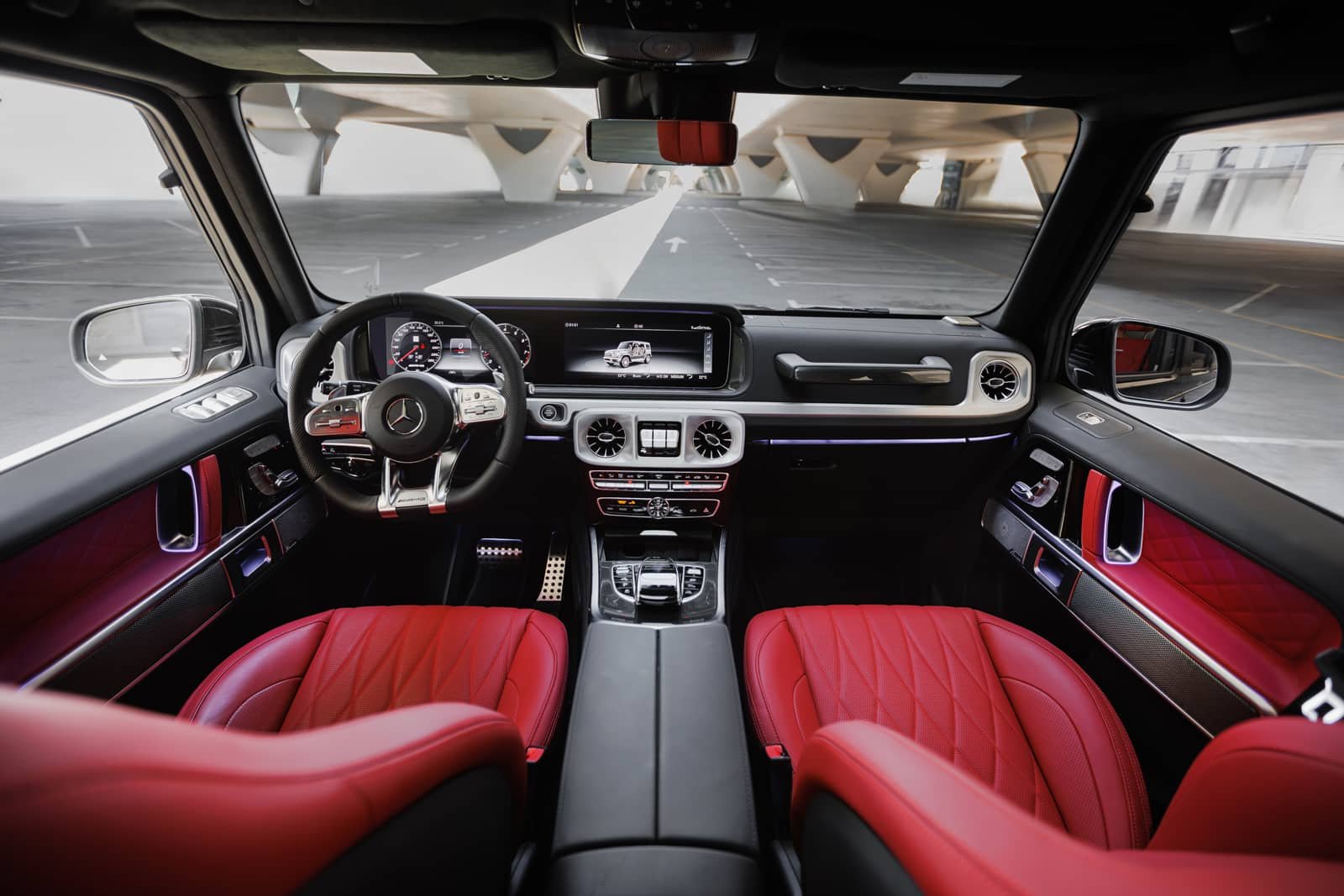 Rent Mercedes-Benz G63 in Dubai (Black Gloss) photo 9