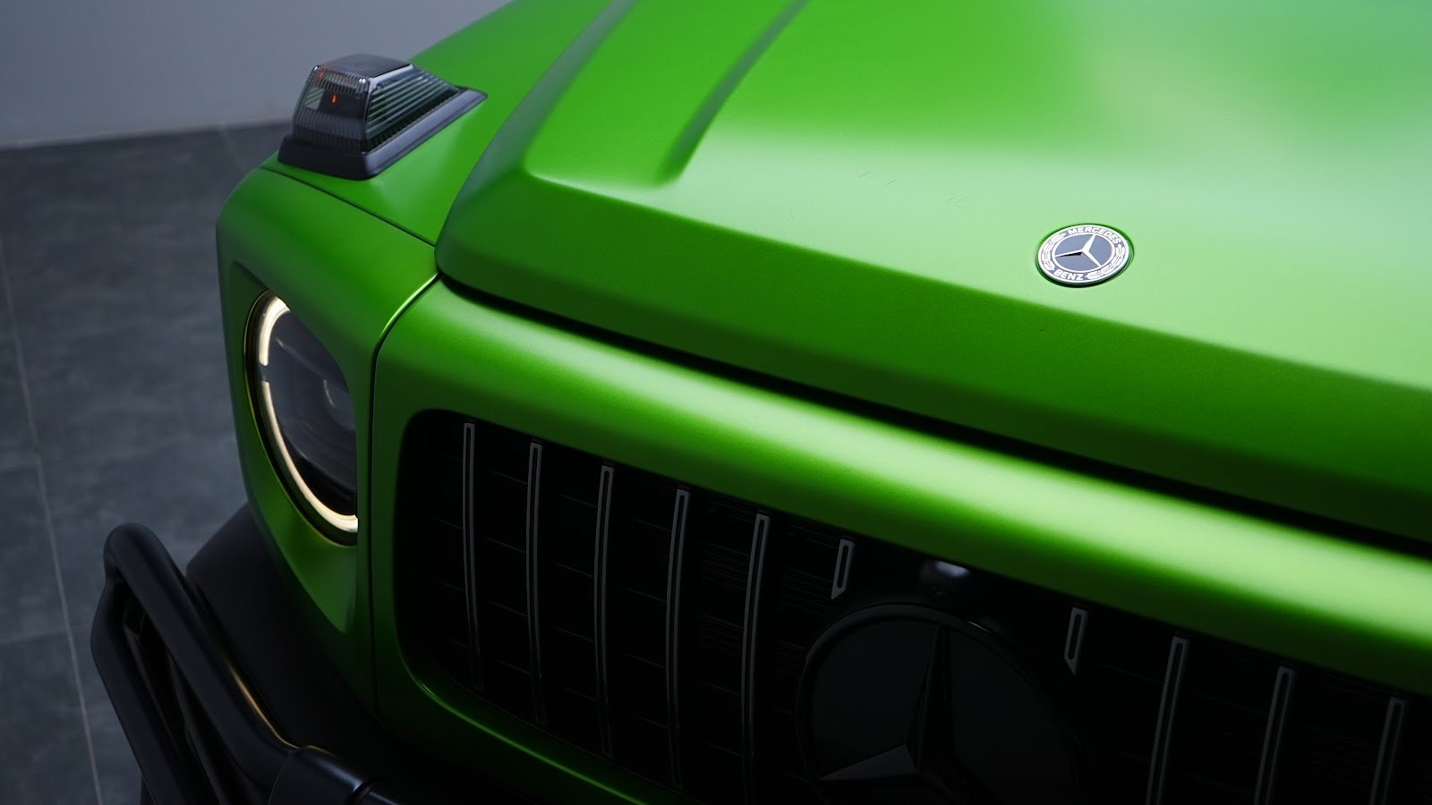 Rent Mercedes-Benz G63 in Dubai (Green) photo 18