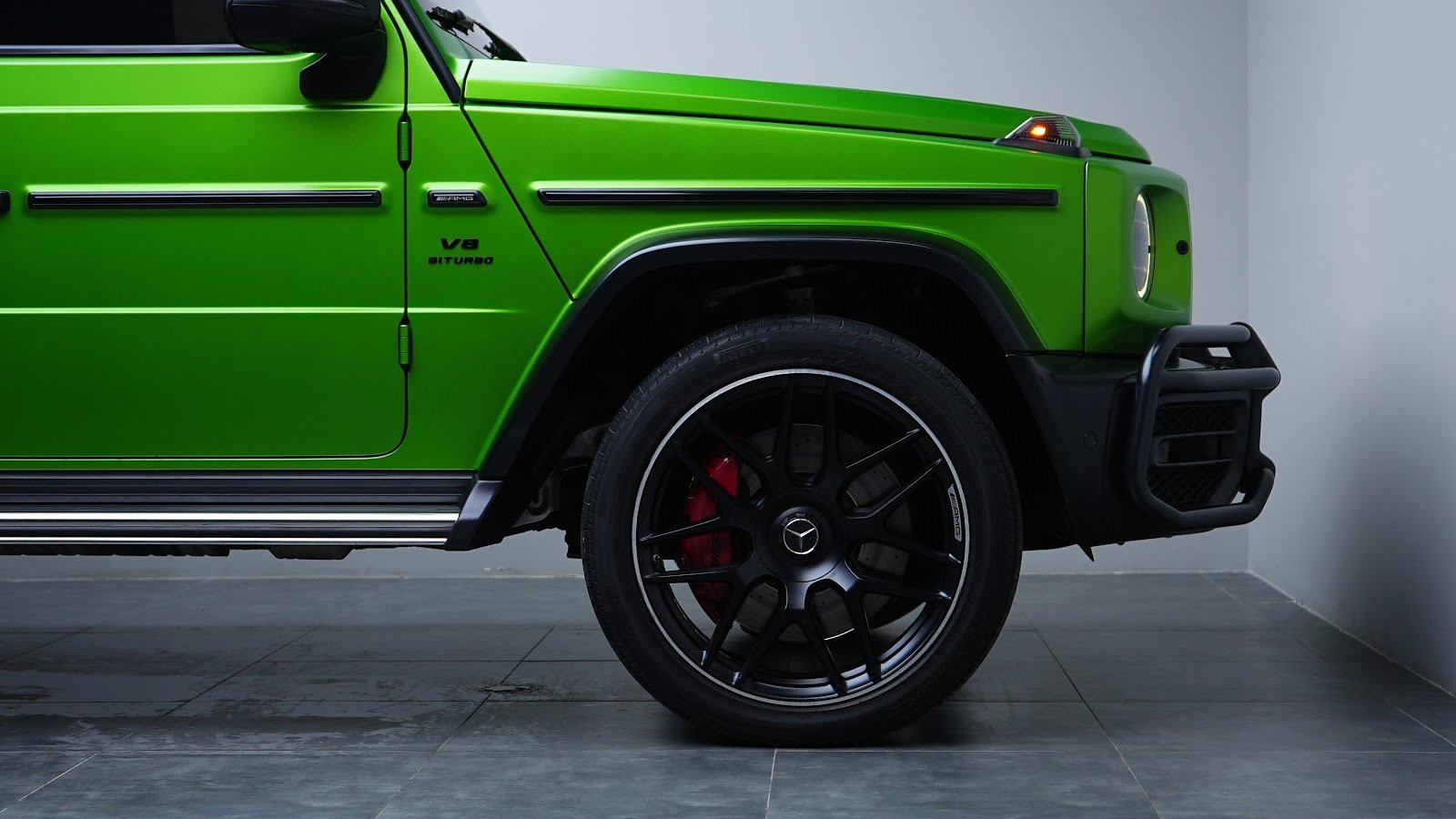 Rent Mercedes-Benz G63 in Dubai (Green) photo 22