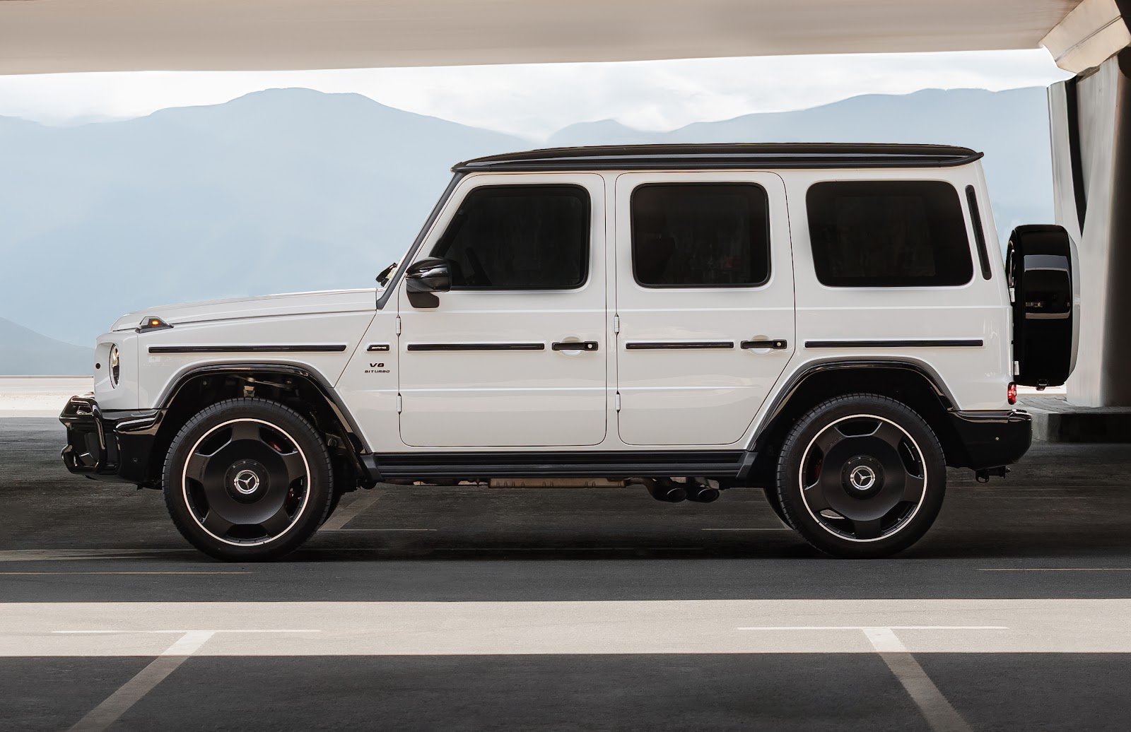 Rent 2025 Mercedes-Benz G63 in Dubai (White) photo 3