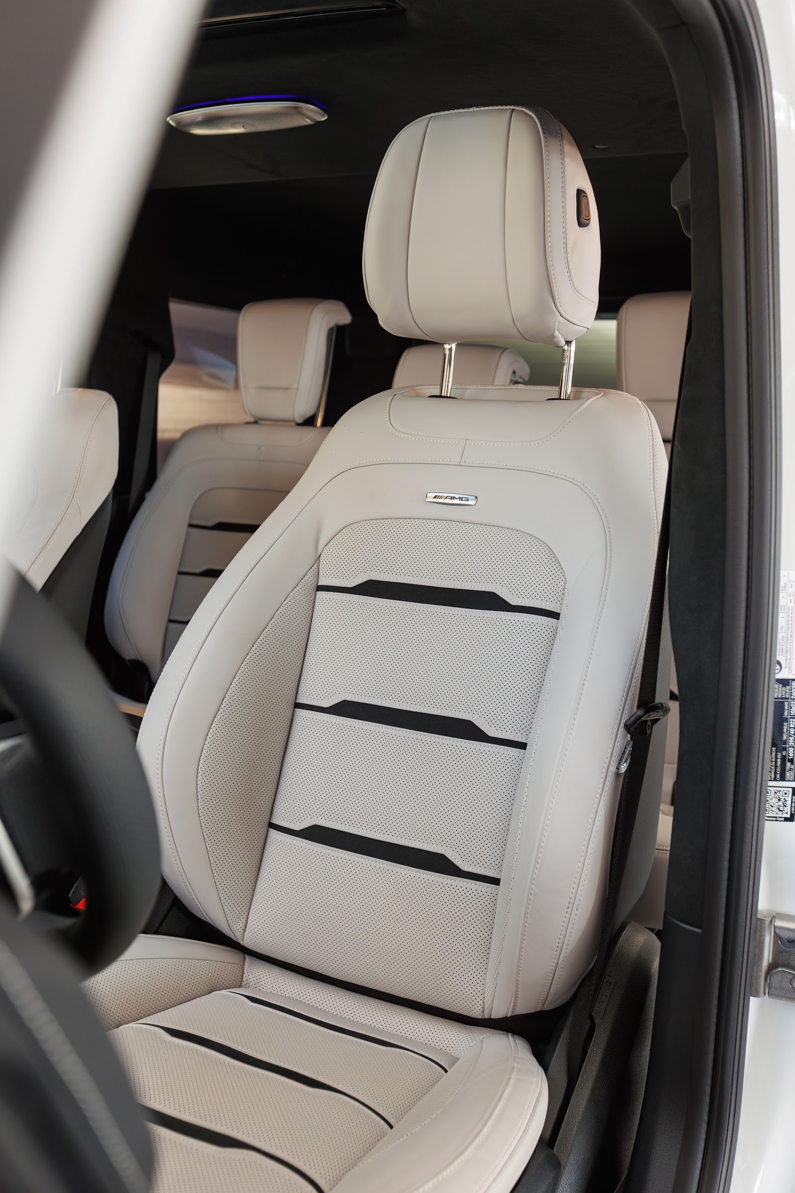 Rent 2025 Mercedes-Benz G63 in Dubai (White) photo 6