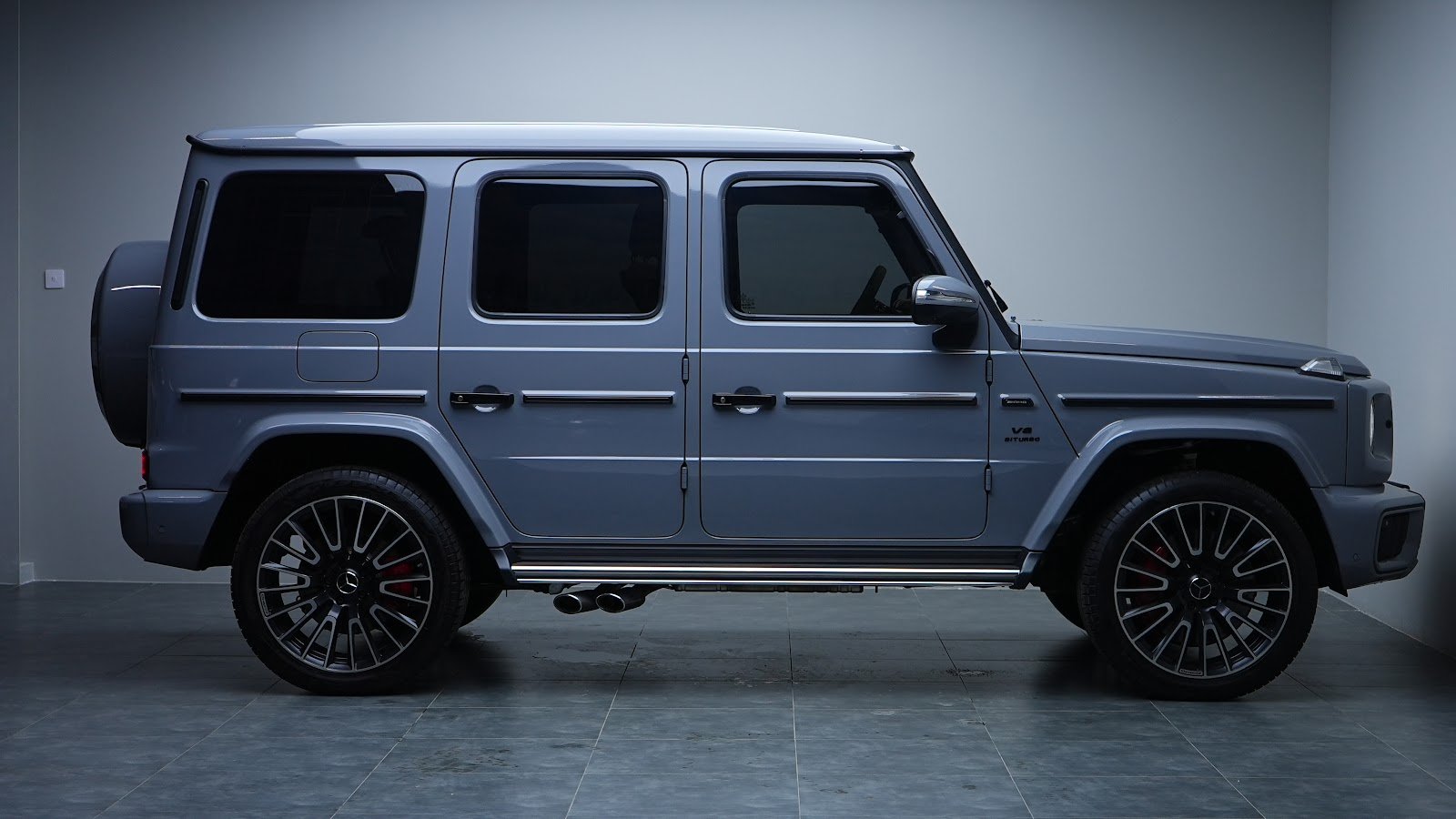 Rent 2025 Mercedes-Benz G63 in Dubai (Nardo Gray) photo 14