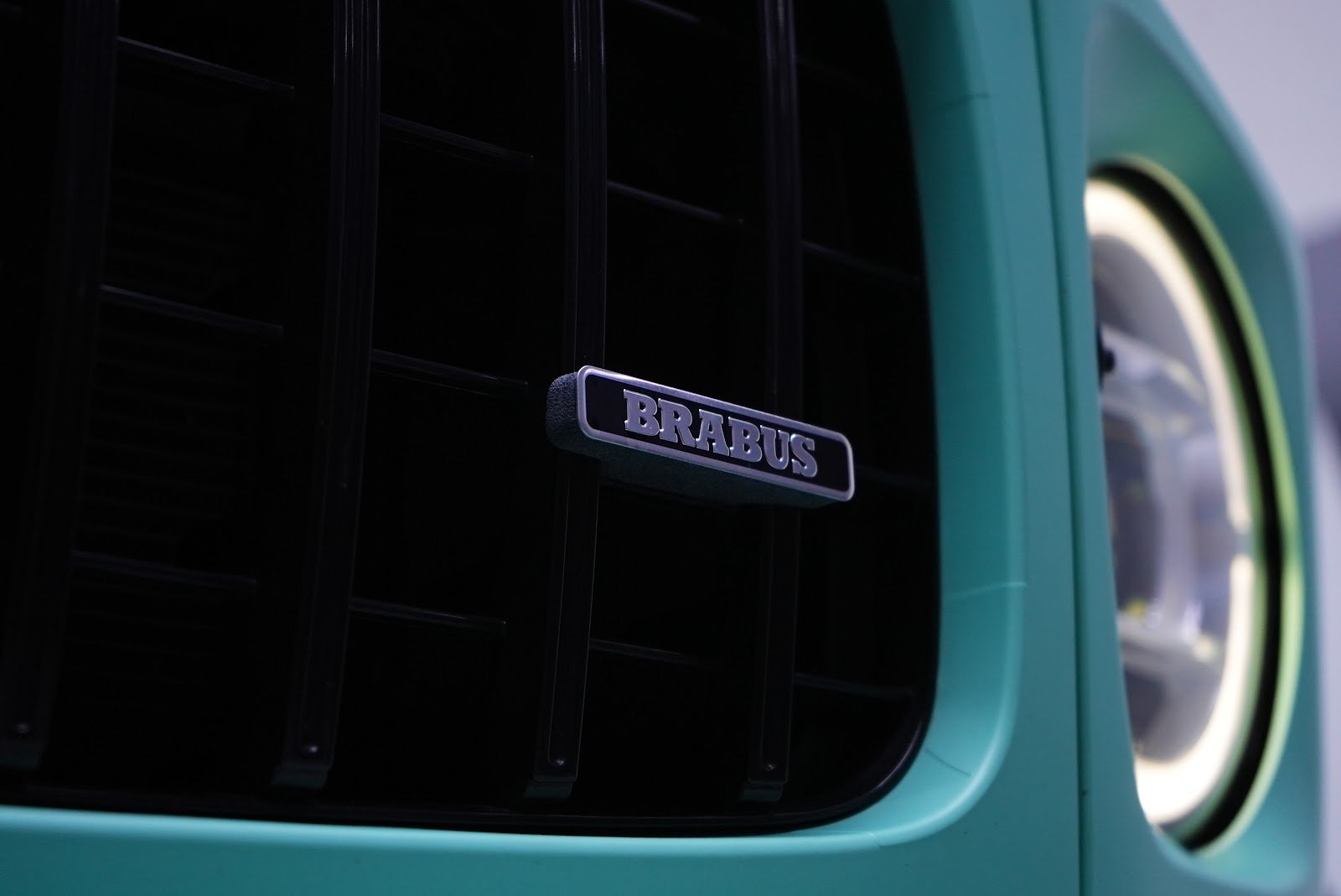 Rent Mercedes-Benz G550 4x4 Brabus in Dubai photo 2