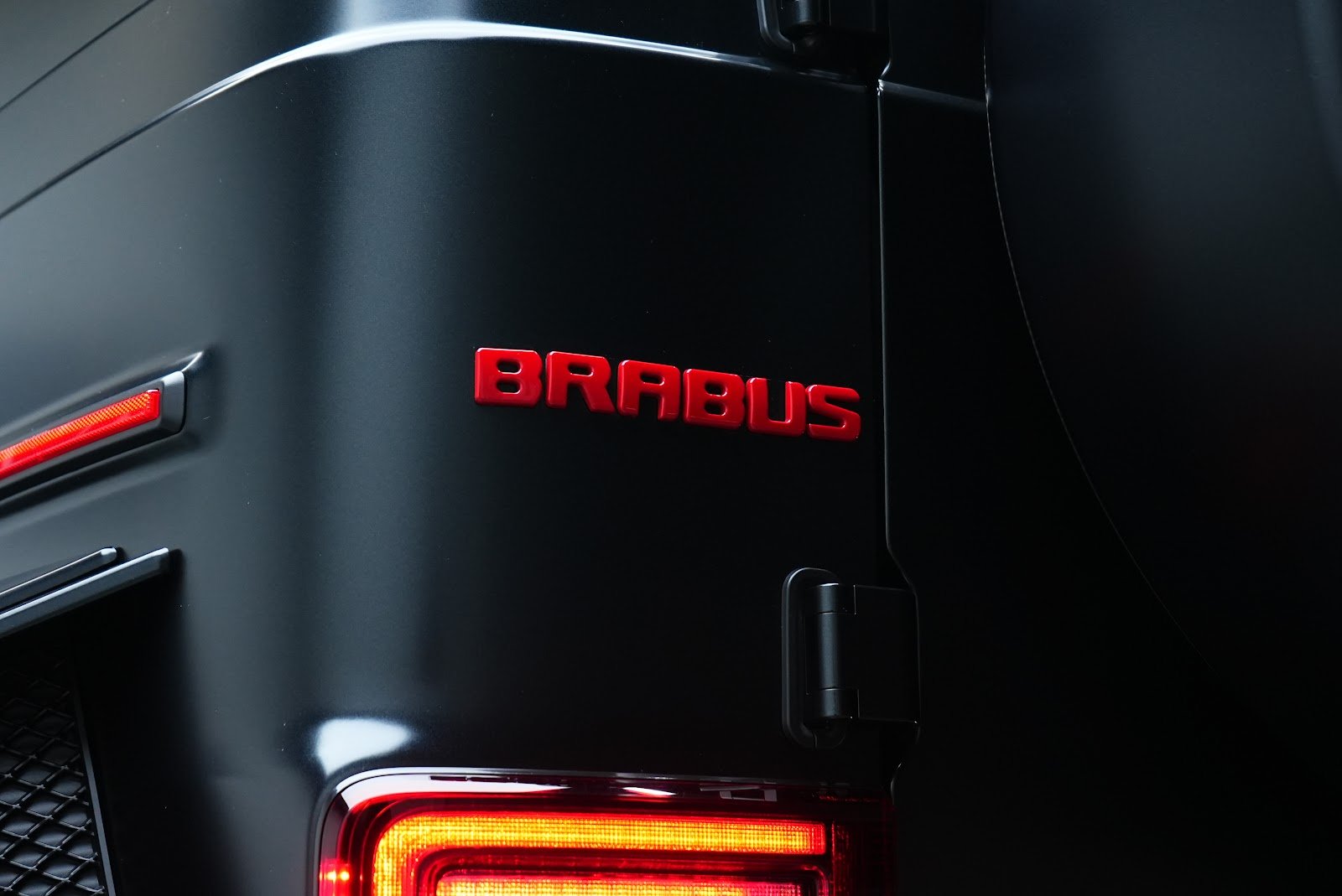 Rent Mercedes-Benz G800 Brabus in Dubai (Black Matte) photo 6