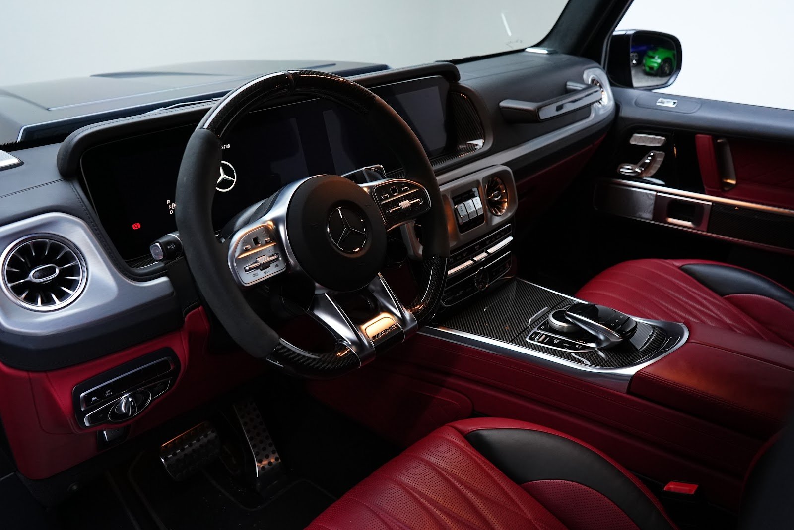 Rent Mercedes-Benz G800 Brabus in Dubai (Black Matte) photo 10