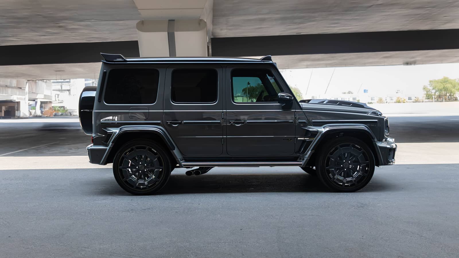 Rent Mercedes-Benz G800 Brabus in Dubai (Gray) photo 3