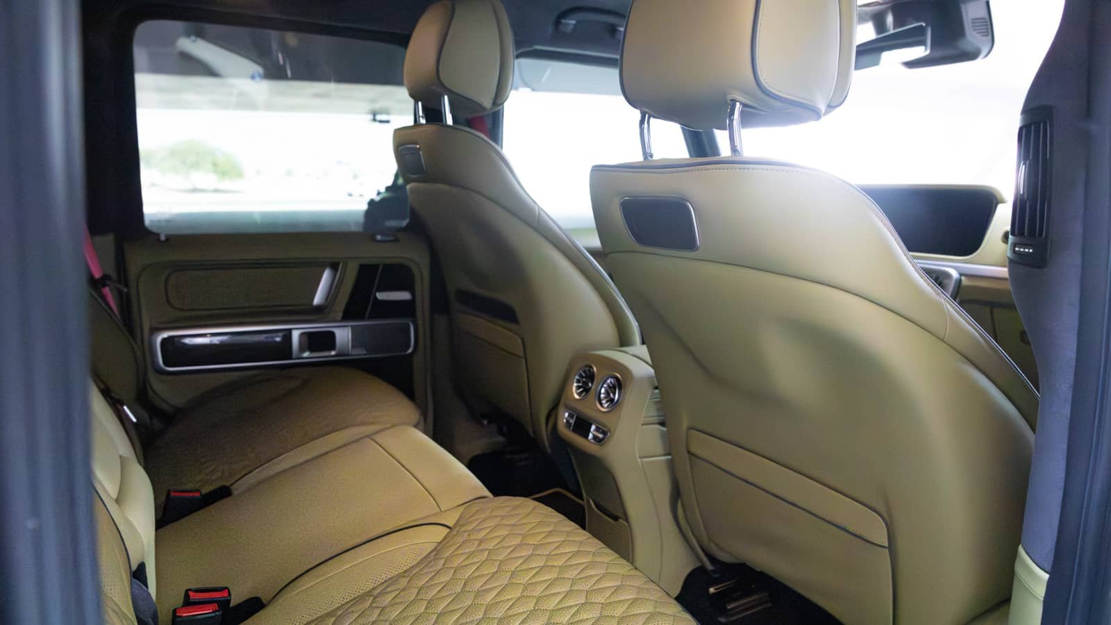 Rent Mercedes-Benz G800 Brabus in Dubai (Gray) photo 6