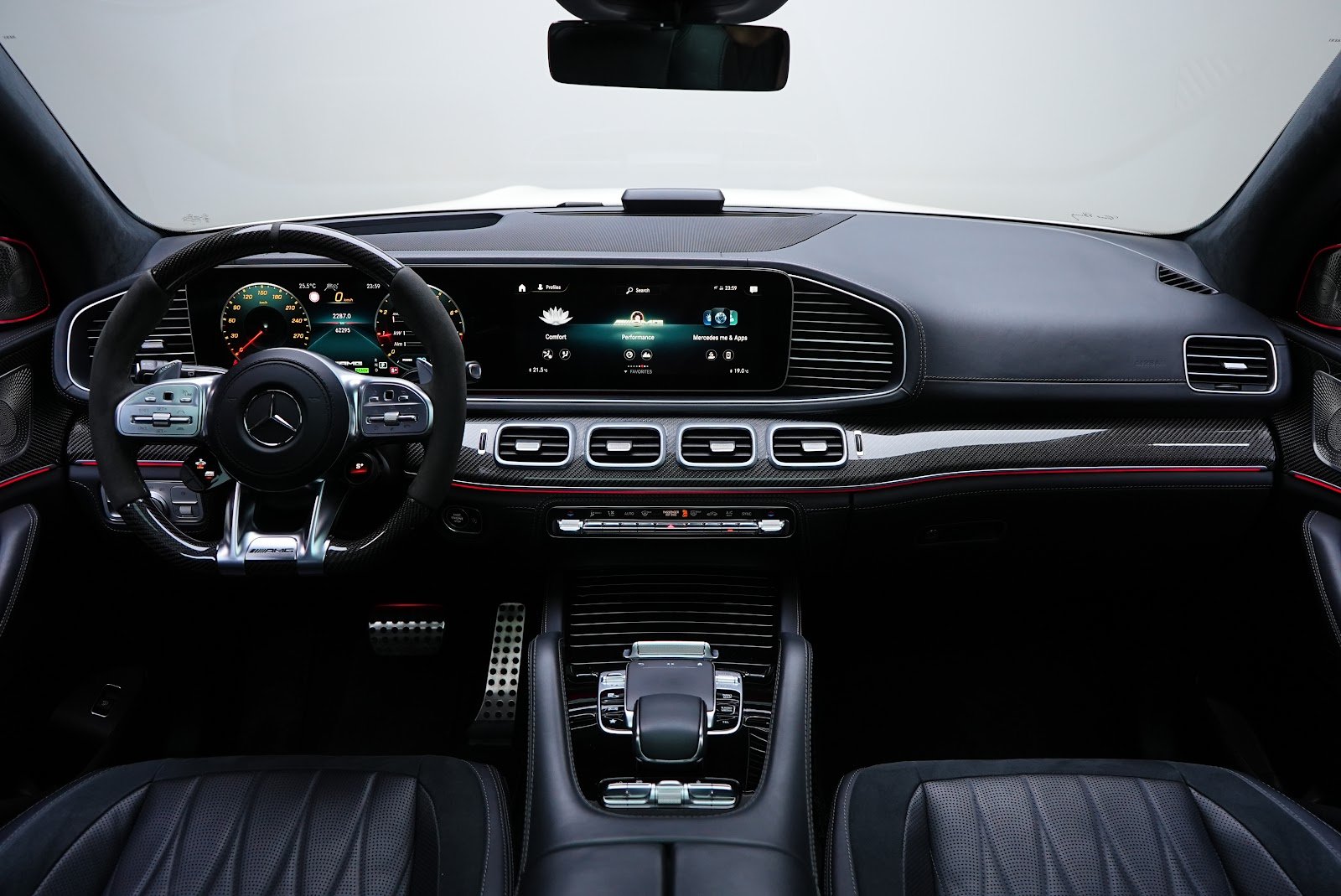Rent Mercedes-Benz GLS 63 in Dubai photo 20