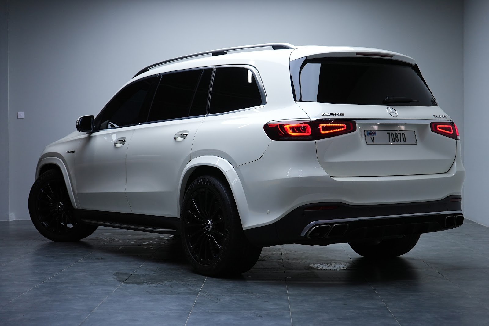 Rent Mercedes-Benz GLS 63 in Dubai photo 25