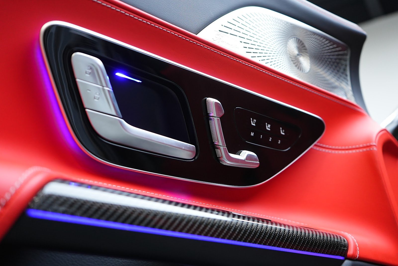Rent Mercedes-Benz GT63 in Dubai photo 9