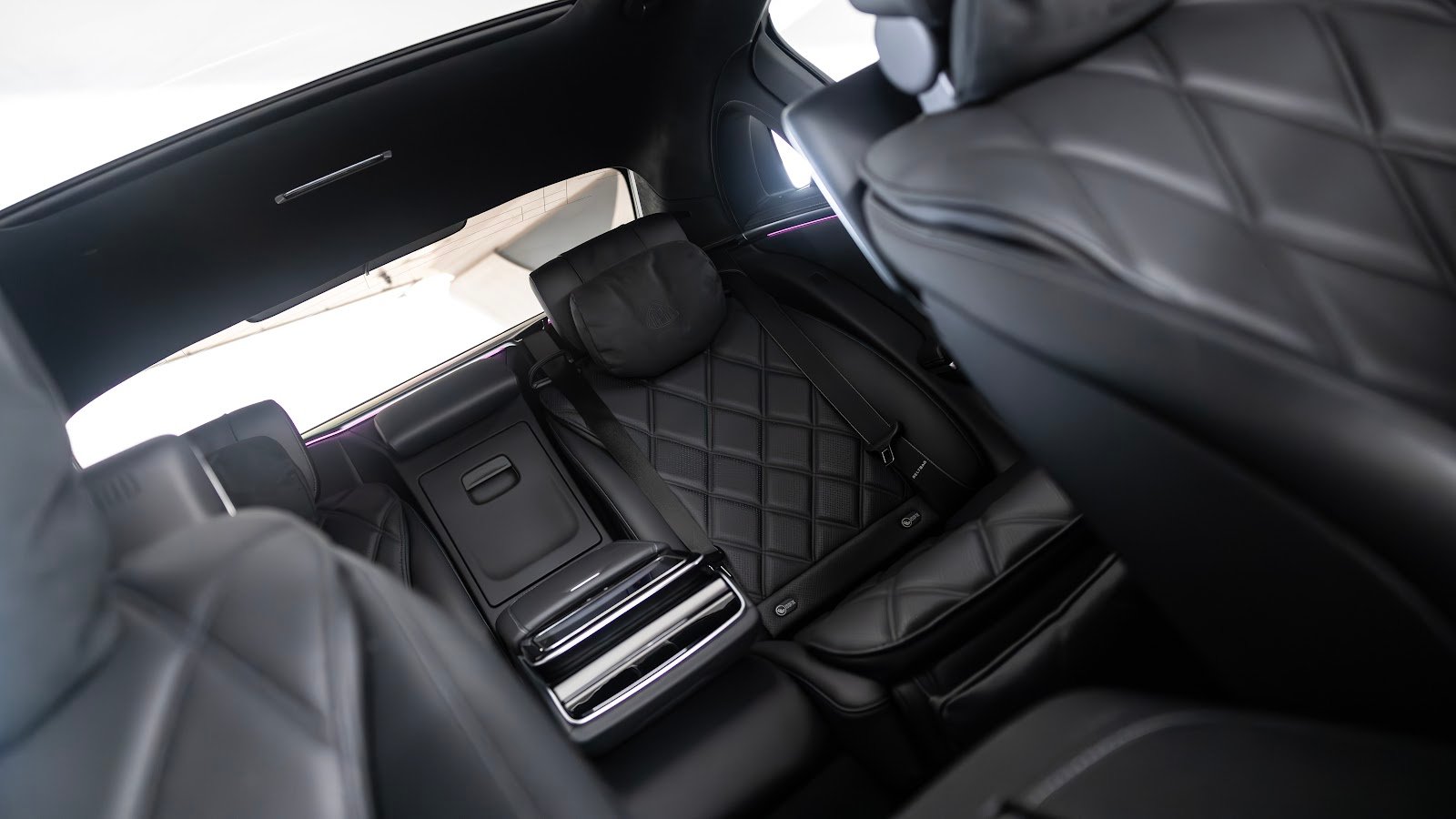 Rent Mercedes-Maybach S580 in Dubai photo 17