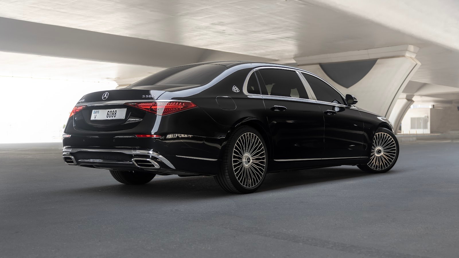 Rent Mercedes-Maybach S580 in Dubai photo 24