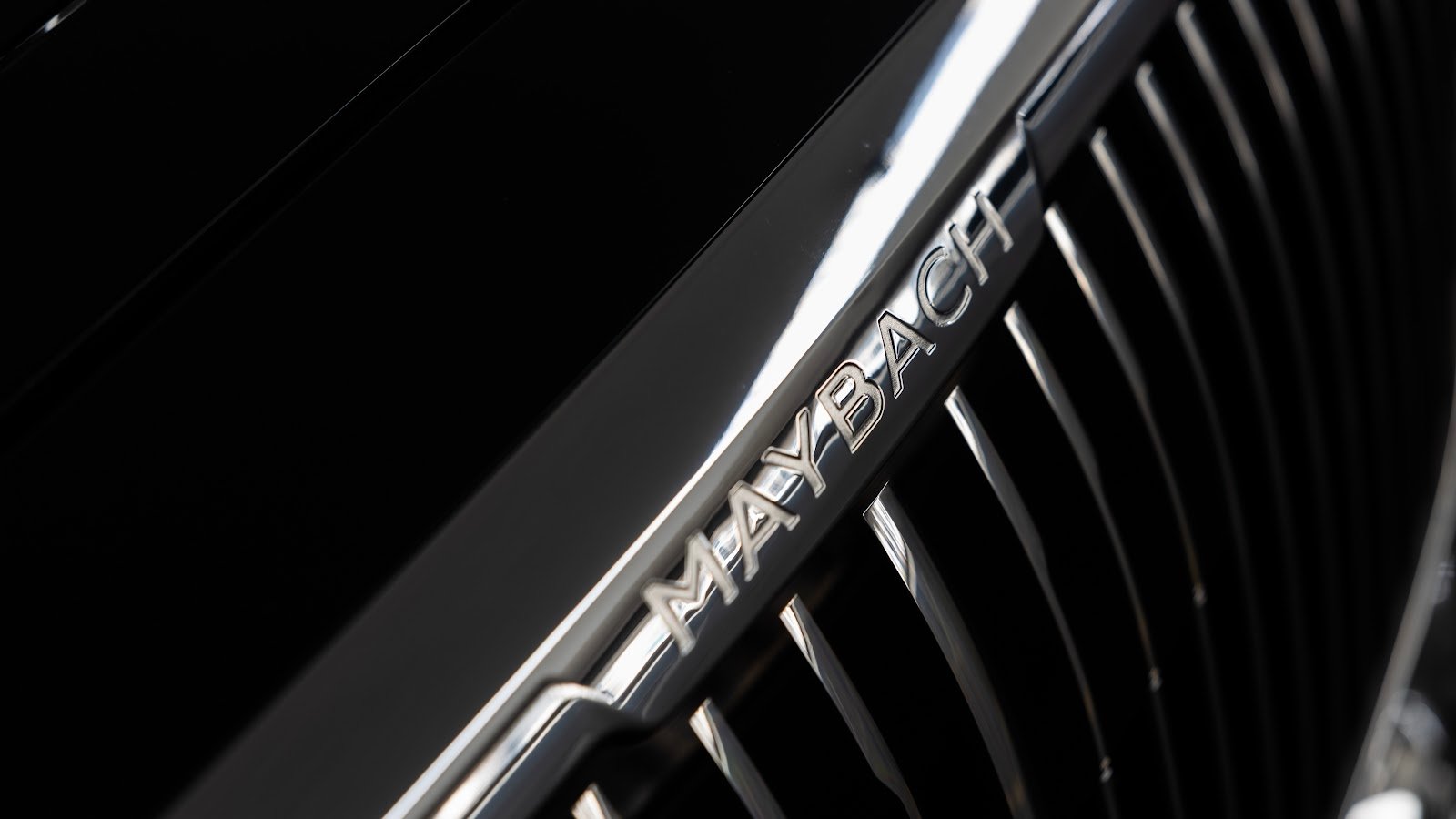 Rent Mercedes-Maybach S580 in Dubai photo 4