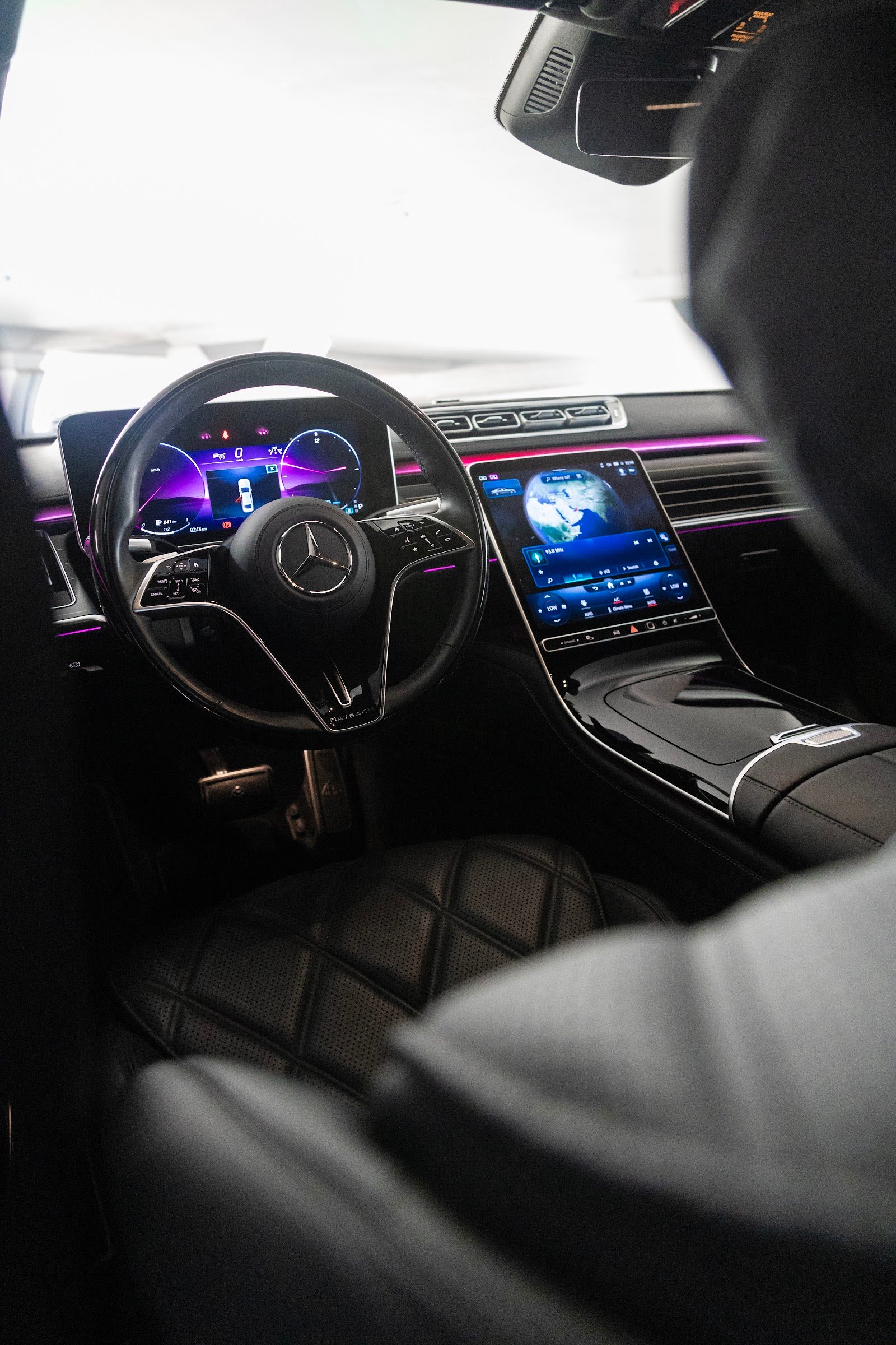 Rent Mercedes-Maybach S580 in Dubai photo 9
