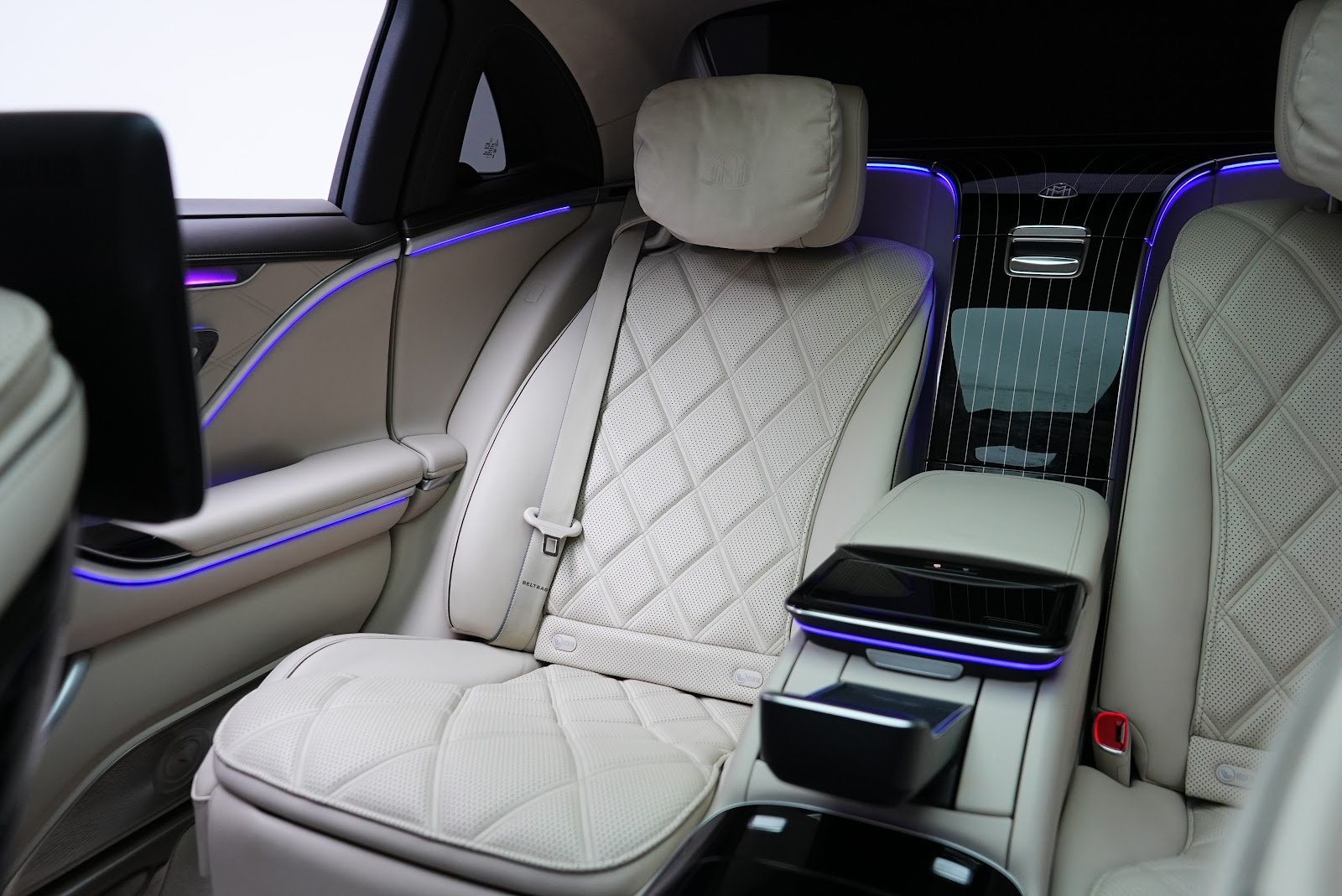 Rent Mercedes-Maybach S680 Long in Dubai photo 19