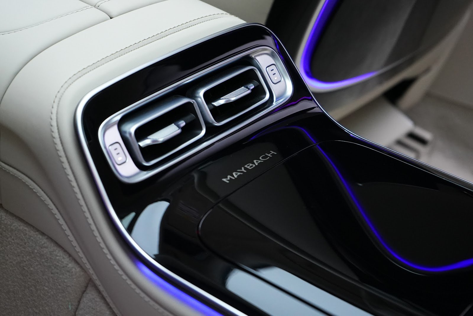 Rent Mercedes-Maybach S680 Long in Dubai photo 20