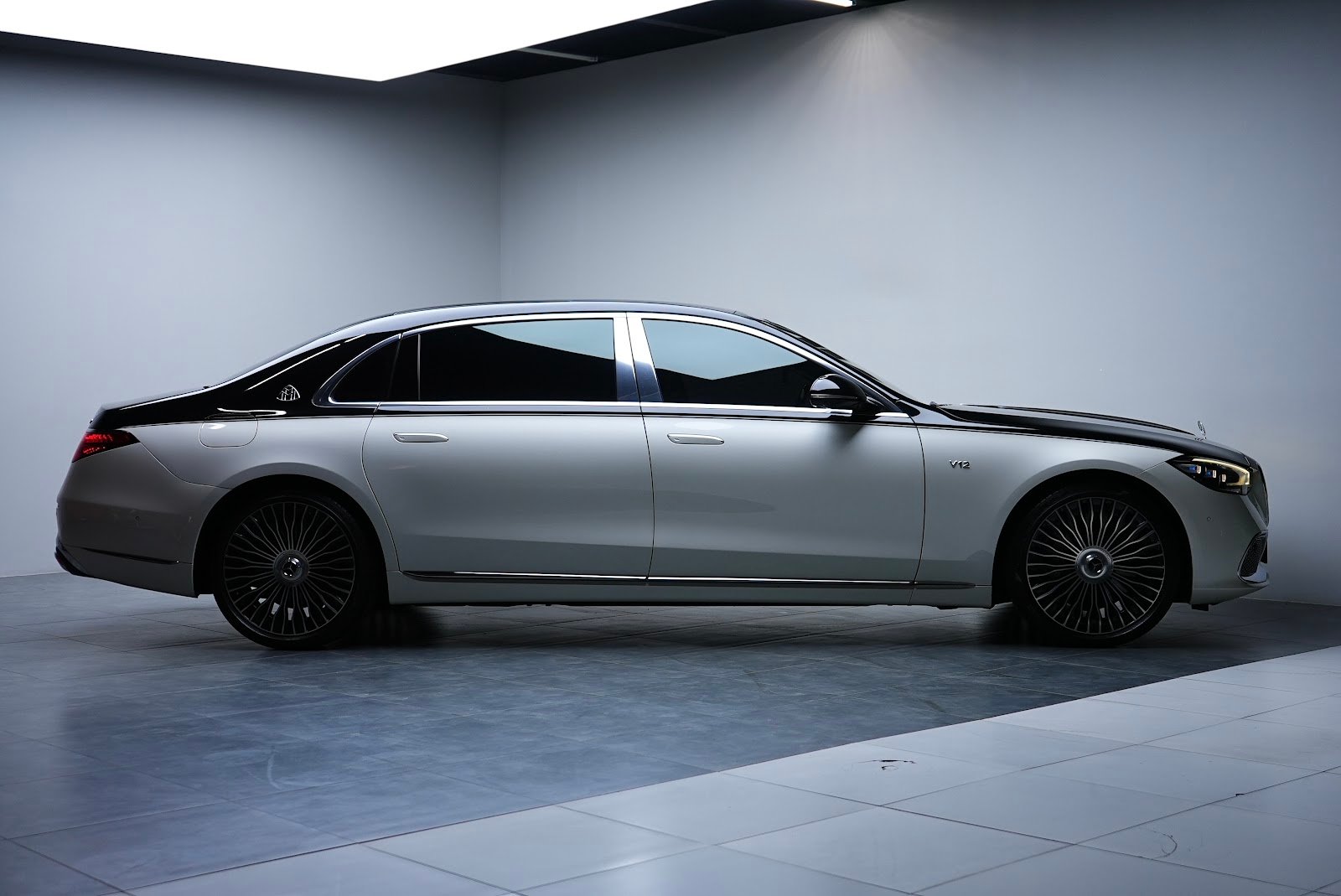 Rent Mercedes-Maybach S680 Long in Dubai photo 27