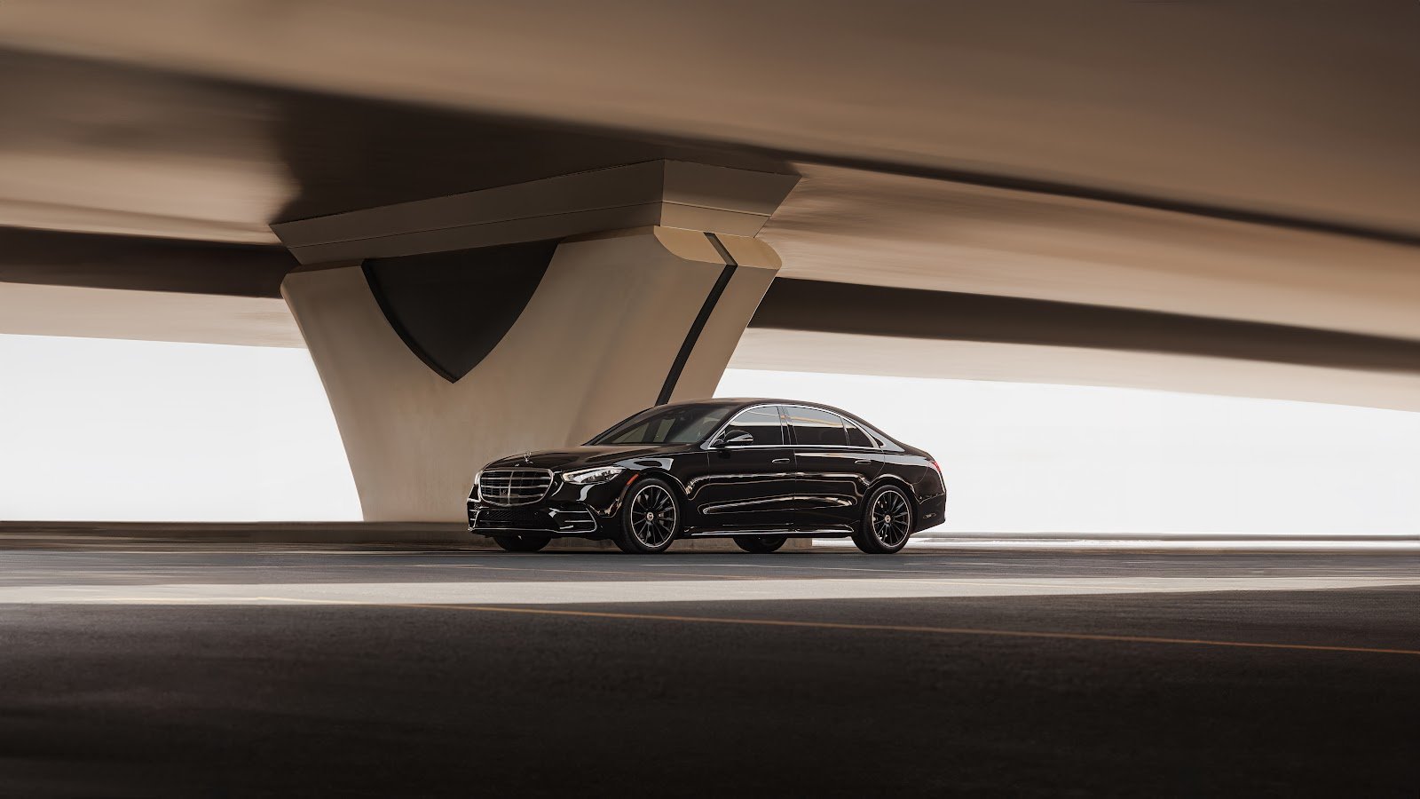 Rent Mercedes-Benz S580 in Dubai photo 2