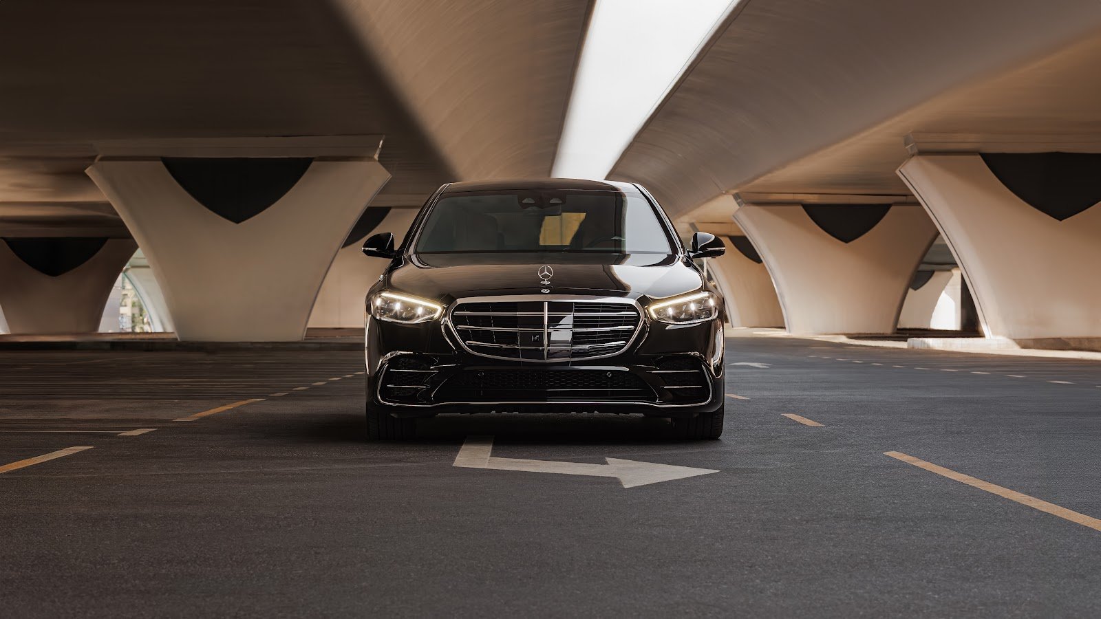 Rent Mercedes-Benz S580 in Dubai photo 3