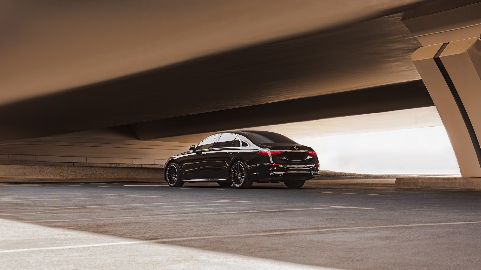 Rent Mercedes-Benz S580 in Dubai photo 5