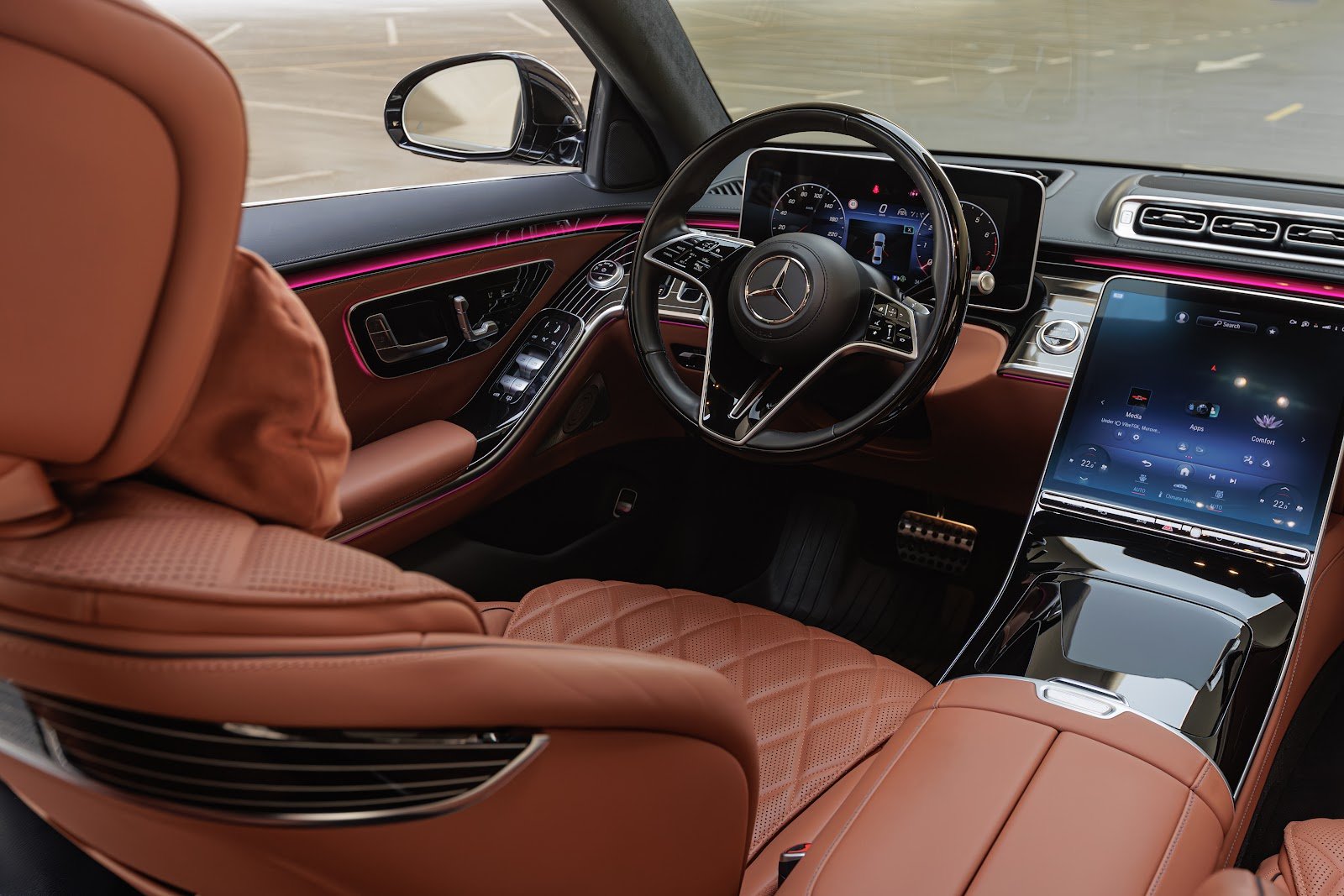 Rent Mercedes-Benz S580 in Dubai photo 7