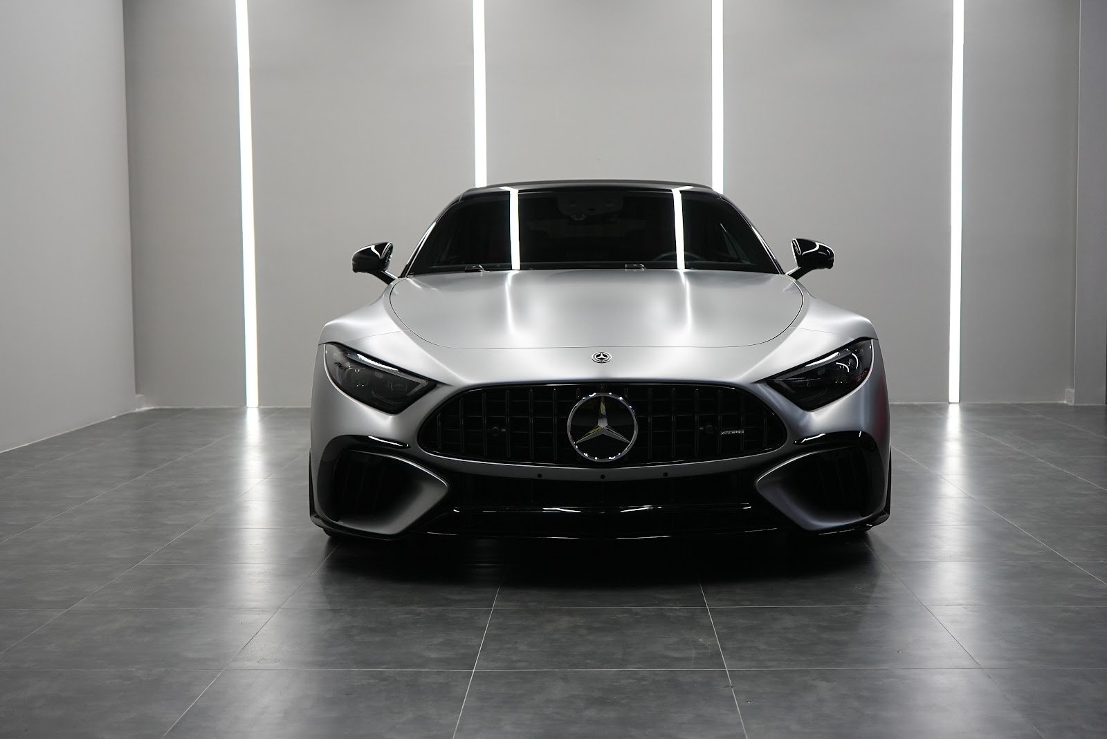 Rent Mercedes-Benz SL 63 AMG in Dubai rental in Dubai