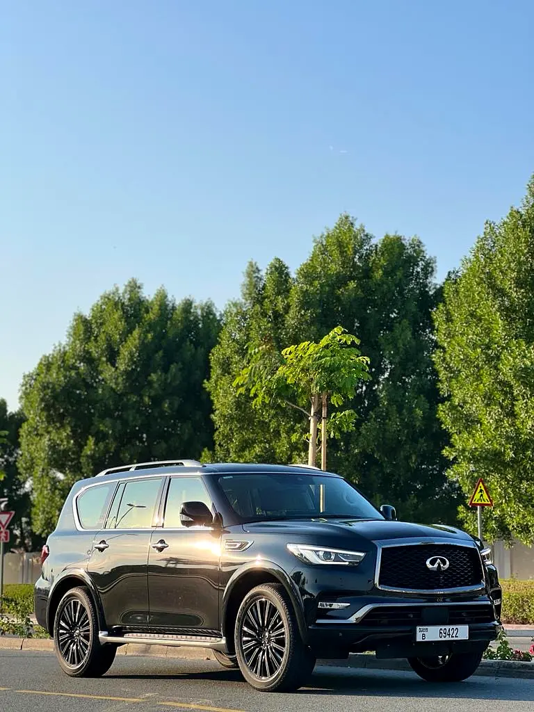 Hire 2024 Infiniti QX80 in Al Barsha 1 photo 3