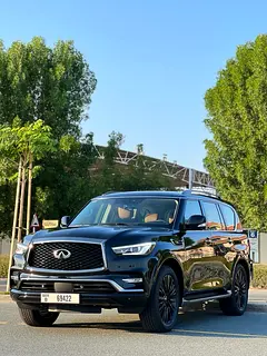 Hire 2024 Infiniti QX80 in Al Barsha 1 photo 4