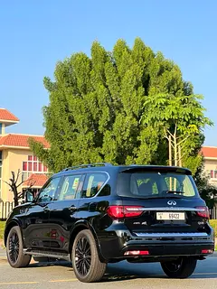 Hire 2024 Infiniti QX80 in Al Barsha 1 photo 5