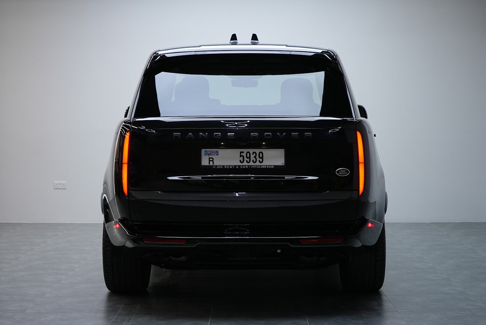 Rent Land Rover Range Rover HSE Vogue 1st in Dubai photo 2