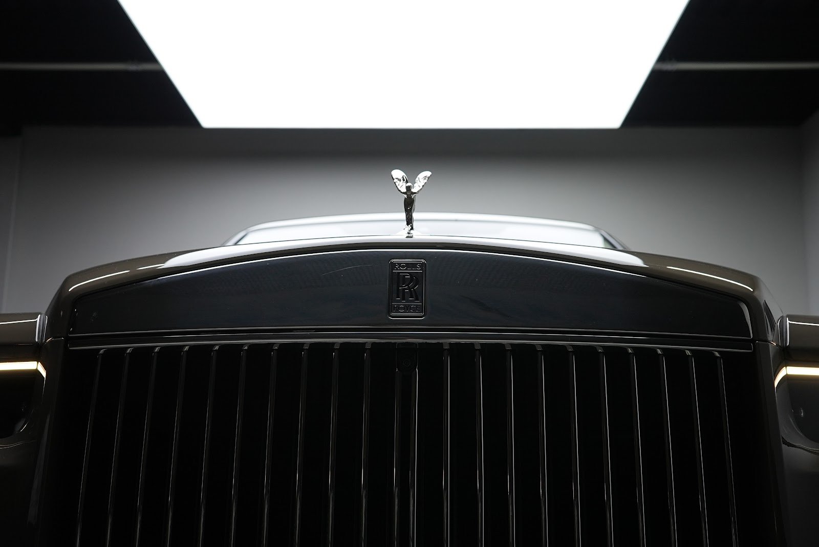 Rent 2025 Rolls-Royce Cullinan in Dubai (Brown) photo 12