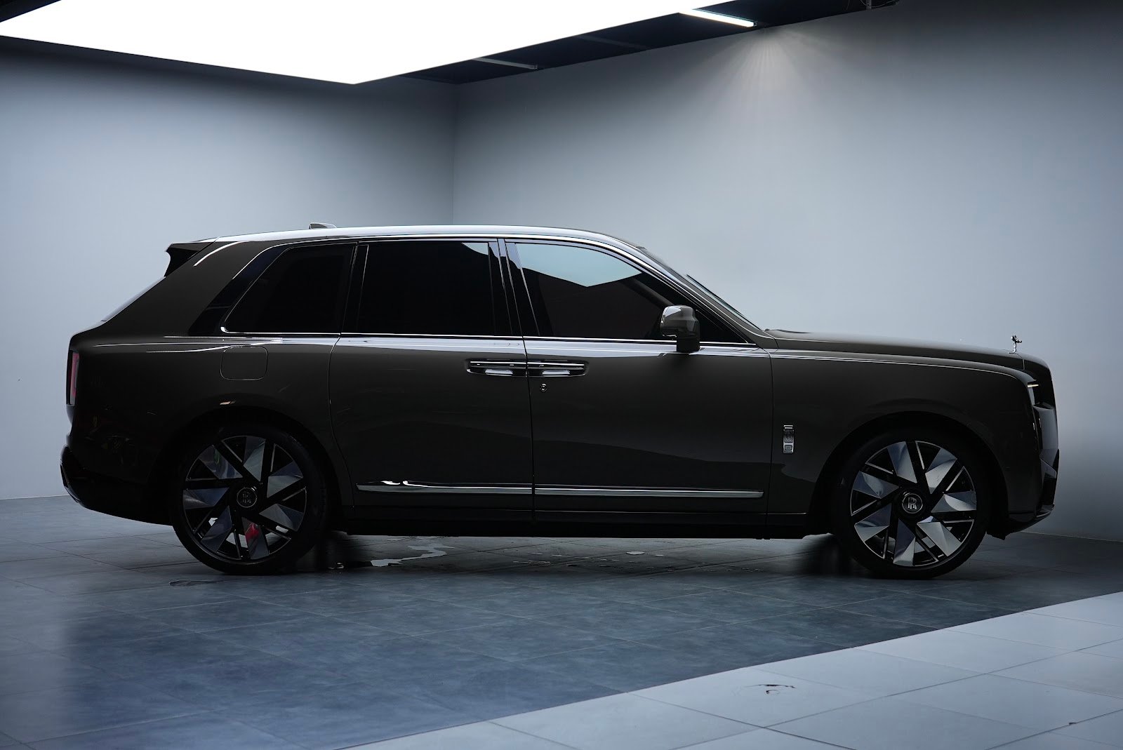 Rent 2025 Rolls-Royce Cullinan in Dubai (Brown) photo 16