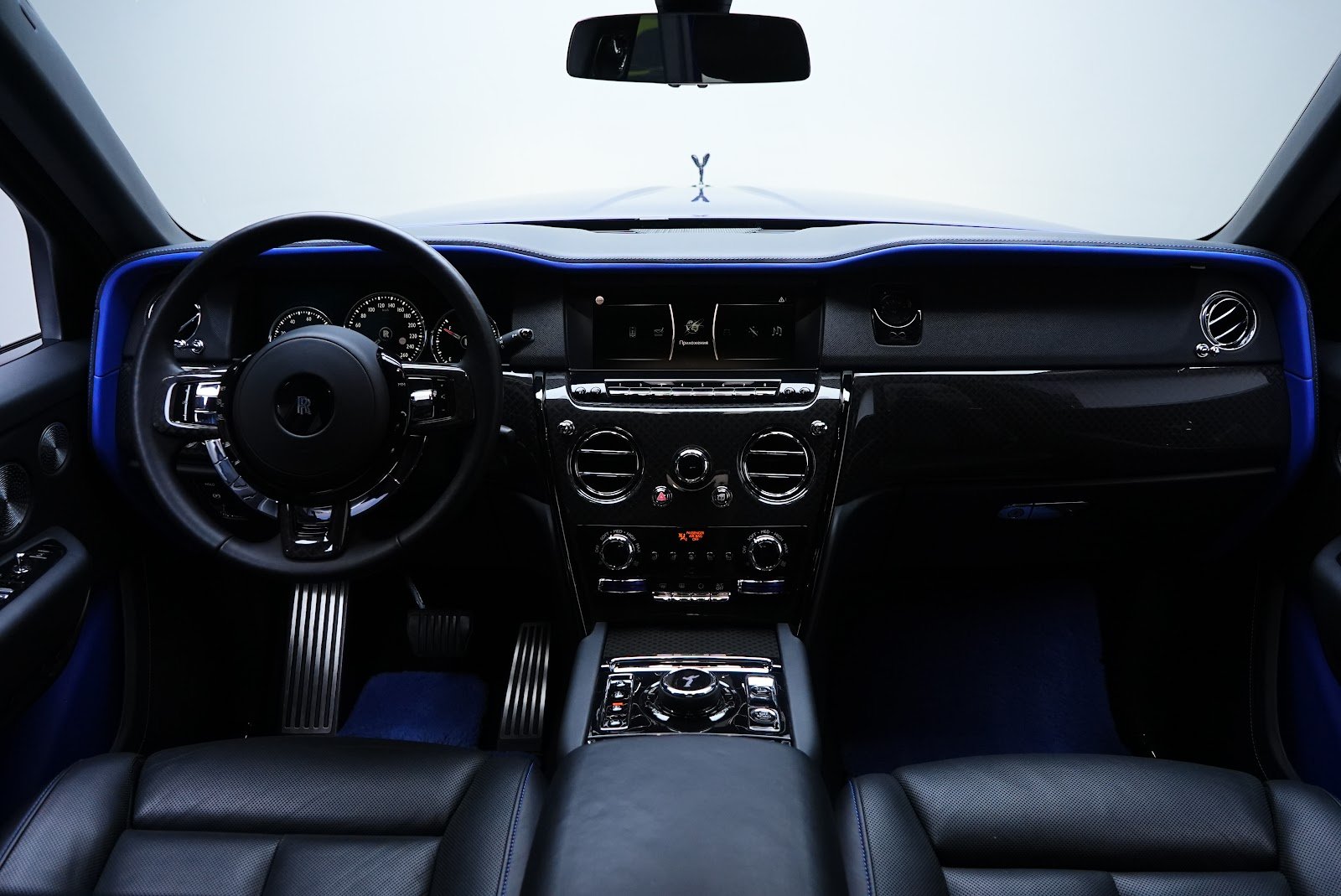 Rent Rolls-Royce Cullinan Black Badge in Dubai photo 6