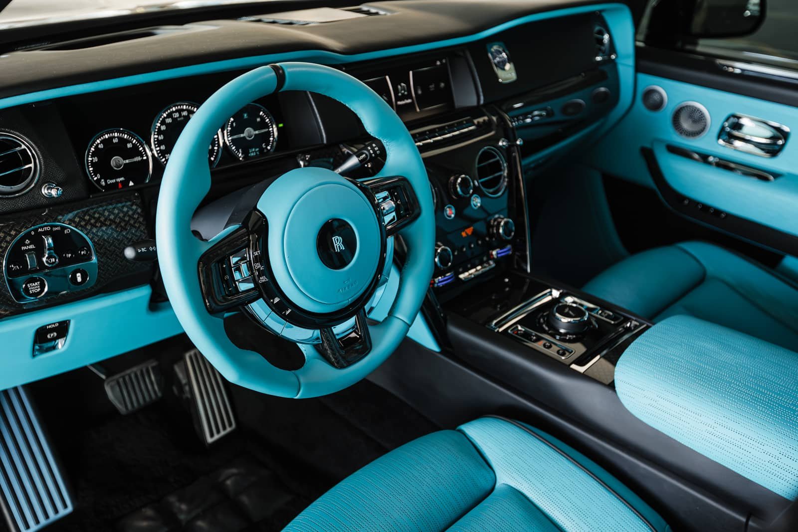 Rent Rolls-Royce Cullinan Mansory in Dubai photo 7
