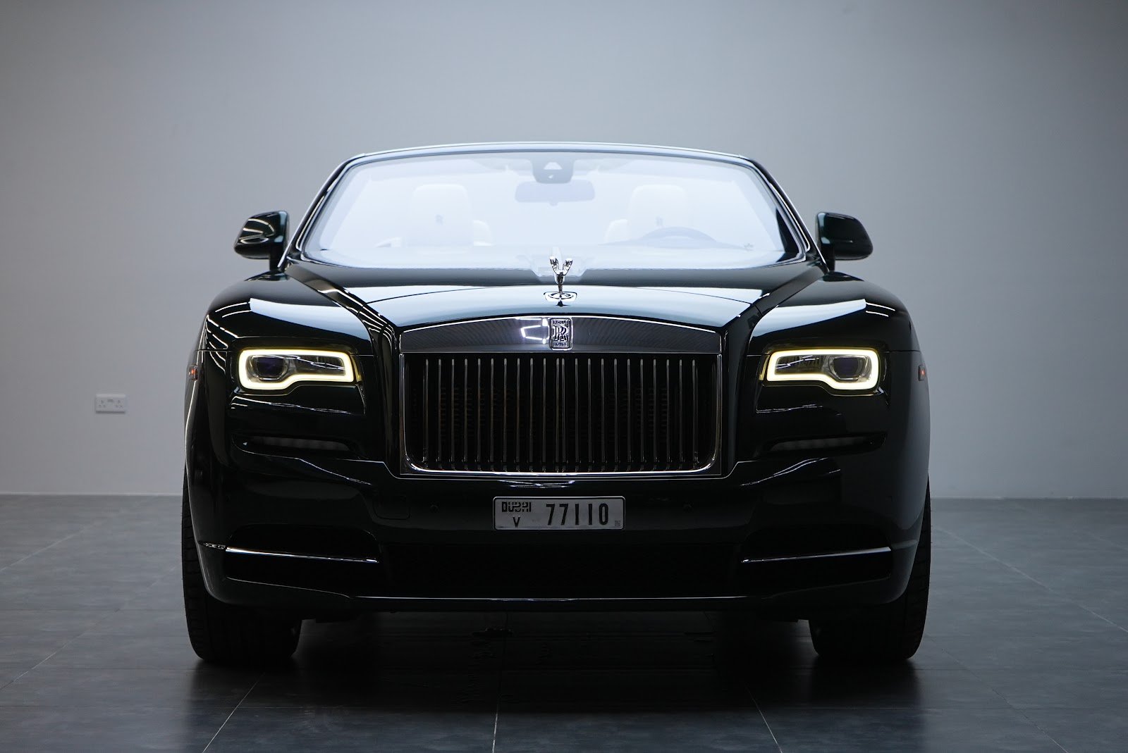 Rent Rolls-Royce Dawn in Dubai rental in Dubai