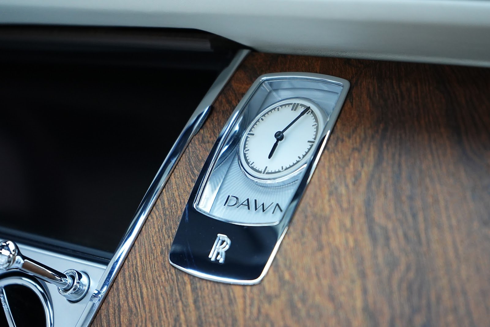 Rent Rolls-Royce Dawn in Dubai photo 11