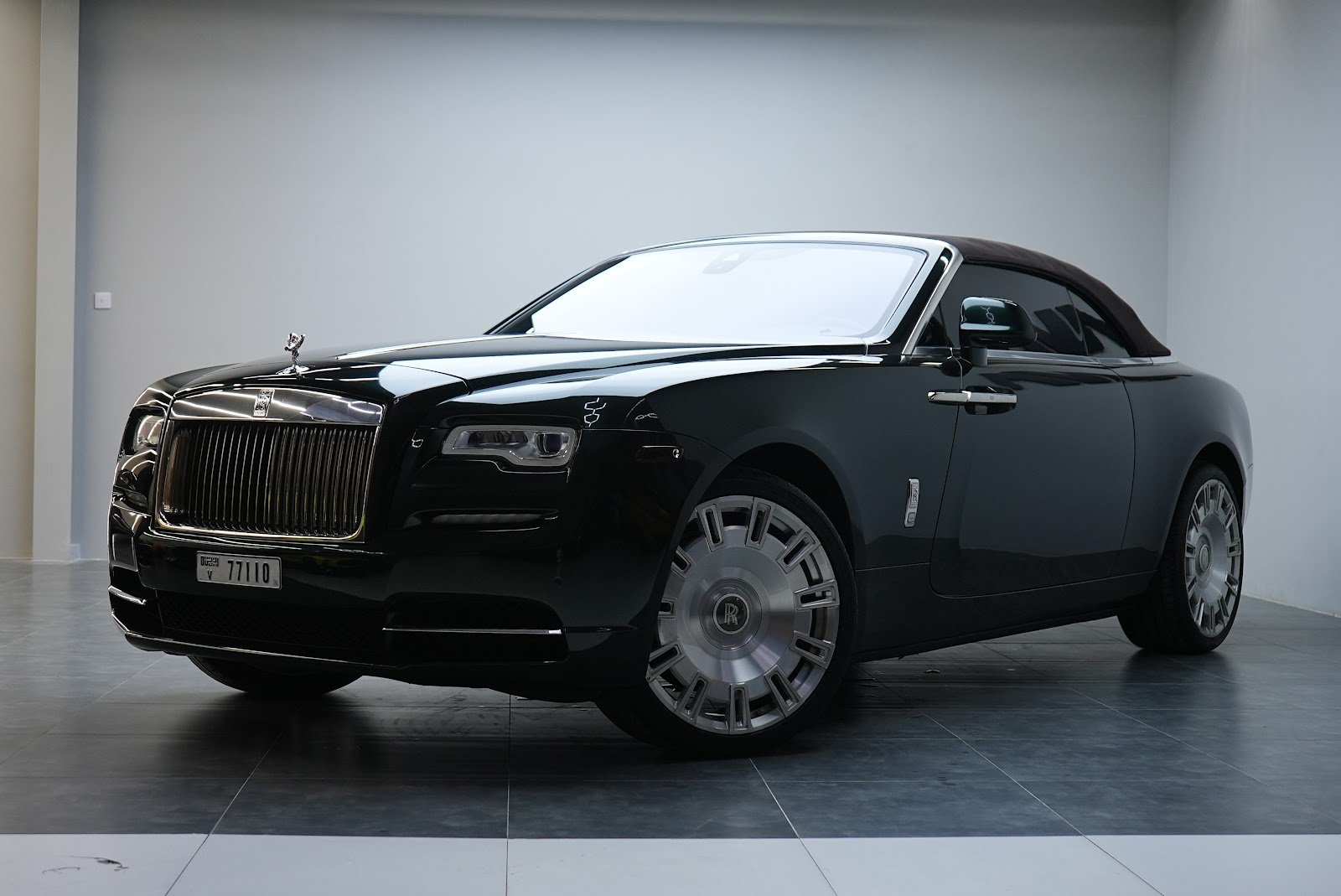 Rent Rolls-Royce Dawn in Dubai photo 14