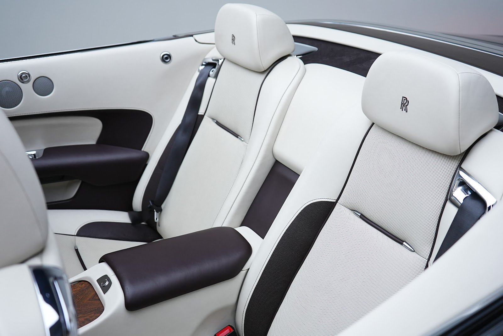 Rent Rolls-Royce Dawn in Dubai photo 7
