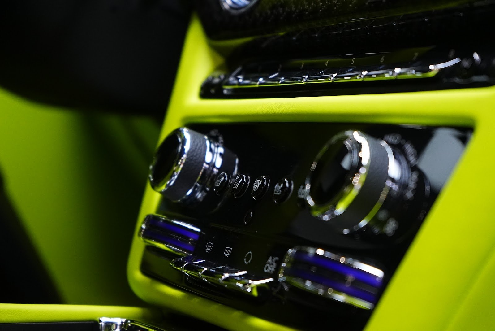Rent Rolls-Royce Ghost Mansory in Dubai photo 8