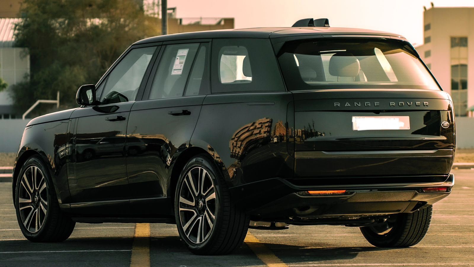 2023 Range Rover Vogue Black for Rent in Dubai photo 2